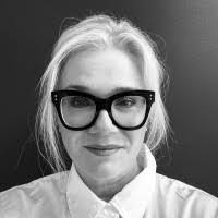 Deborah Lacy's Instagram, Twitter & Facebook