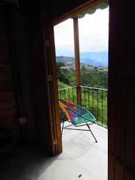 En free fire es común ver que cuando se disputa una partida de duelo en escuadras y la derrota es inevitable, muchos jugadores prefieren dejar de jugar y el juego detecta que están sin movimiento (es decir, afk), por lo que el sistema lo toma como un abandono y lanza la advertencia con el mensaje. Gallito De Las Rocas Guest House Jardin Updated 2021 Prices