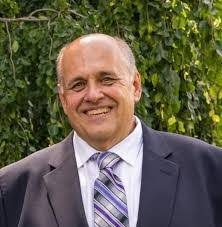 Dane Macdonald's Instagram, Twitter & Facebook