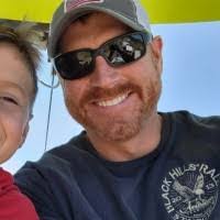 Justin Dills's Instagram, Twitter & Facebook