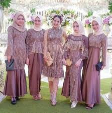 Jadwal hari merah dan libur nasional tahun 2021. 620 Ide Tunik Motif Bunga Pakaian Wanita Model Pakaian Model Baju Wanita