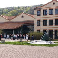 Recreational amenities at the hotel include an outdoor tennis. Hochschule Harz Ersthelferinnen Haus 4