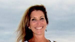 Debra Starr's Instagram, Twitter & Facebook