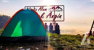 Danau linow pada pembahasan pertama mengenai tempat. Mau Bermalam Di Alam Terbuka Ini 5 Lokasi Camping Ground Di Sukabumi Yang Bikin Betah