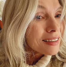 My strained kefir after the second fermentation. It's very carbonated and  thick. I do not remove any whey.. I'll put in clean jars and into the  fridge Second fermentation is simply fermenting