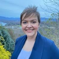 Amanda Threadgill's Instagram, Twitter & Facebook