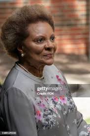 2,461 Leslie Uggams Photos & High Res Pictures