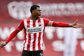 Denzel dumfries (denzel justus morris dumfries, born 18 april 1996) is a dutch footballer who plays as a right back for dutch club psv, and the netherlands denzel justus morris dumfries. Psv Aanvoerder Denzel Dumfries Staat In De Belangstelling Van Everton Psv Ed Nl
