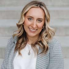 Kayla Landry's Instagram, Twitter & Facebook