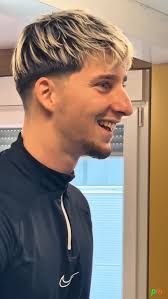 @toth.balaazs , ⏳🔥💣, #loading⏳ , #loading #comeback #balázs #tóth #32  #balázstóth #tothbrothers #tothbrand , #tóthék #toths #tóthbalázs  #letscomebackstronger #jövünkvissza , #köszönjük #betti