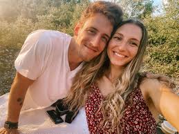Смотреть видео про maddie lymburner. Maddie Lymburner Facebook