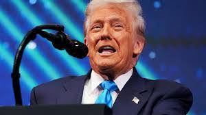 Daniel Hua's Instagram, Twitter & Facebook