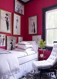 Get genius ideas for displaying statement artwork on your bedroom walls. Striking Bedroom Wall Art Ideas Decor Aid