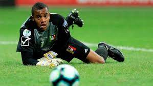 Wuilker faríñez aray (born 15 february 1998) is a venezuelan professional footballer who plays as a goalkeeper for ligue 1 club lens and the venezuela national team. Wuilker Farinez Does Not Hide It Would Like Me Play In The Barca