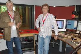 Radio m utrecht is dé regionale radiozender en brengt 24 uur per dag informatie met nieuws uit met een eigen correspondentennetwerk en bekende presentatoren (zoals jeroen latijnhouwers, evelien. Veel Bezoekers Bij Open Dag Rtv Utrecht En Bingo Fm Radiofreak Nl