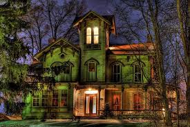 The House On The Hill Spooky Pictures House Victorian Homes
