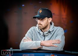 He is of dutch, english, and italian descent. Vicent Bosca Ramon Out Kicked Busts Aktuelle Poker News Partypoker Live