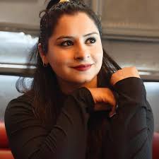 Sunday Funday ❤️🥰🧁🥂🍭🥙🍕🍟 . . . . . . #instagram