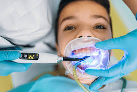 Dr. David Nava y Luly Castillo