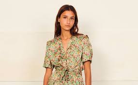 Reserva en línea, entrega y devolución gratuitas. Luxury Ready To Wear For Women Chic Collection Sandro