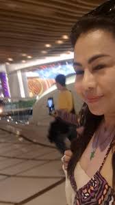 Explore the world 🌎