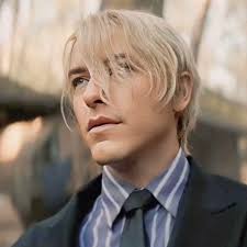 Chat with Mason Thorne