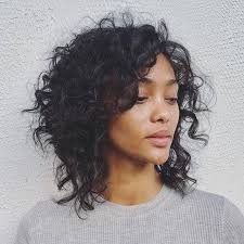 Short curly hair is often seen as a curse, but the right cut and styling products can help to turn it into a blessing. 50 Short Curly Hair Ideas To Step Up Your Style Game In 2020