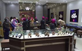 Habib's humble beginnings date back to 1958 when our first shop was set up in penang on the bustling pitt street, then known as jewelers' corner, by our founder datuk haji habib mohamed abdul latif. Govt Appeals Court S Dismissal Of Kedah Umno Habib Jewels Asset Seizures Free Malaysia Today Fmt