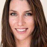 Caroline Nowell's Instagram, Twitter & Facebook