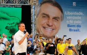 What are the differences between Bolsonaro during the campaigns of 2018 and  of 2022?