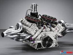 Swengines Direct Fuel Injection Lowers Fuel Consumption And Increases Performance In 3 4 Liter V8 For 2008 Porsche Rs Spyder In Engineering Porsche Car Engine