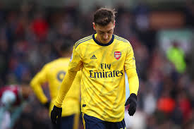 Arsenal need to explain mesut ozil omission. Arsenal S Mesut Ozil Sends Word Less Tweet
