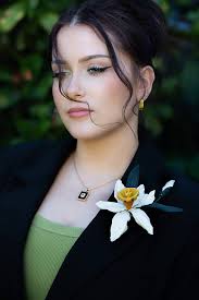 Hello beautiful ladies! 💃✨ 📢 Attention! Ready to bring some energy and  excitement into your life? My new Bellydance course is here, starting in  November!🩷 Join me for one class a week