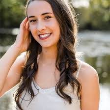 Audrey Murray's Instagram, Twitter & Facebook