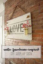 You can stencil or paint signs on pallet for different uses. 50 Diy Signs To Make For Your Home