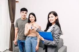 Dijual cepat rmah di komplek singgasana pradana jalan antaboga g2 mejarwangi cibaduyut bandung spesifikasi rumah luas tanah 220 m2 luas bangunan 350 m2. 7 Tips Iklan Jual Rumah Berkesan Untuk Ejen Hartanah Malaysia Propertyguru Malaysia