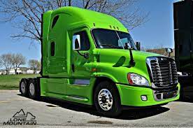 The Green Machine Camiones Personalizados Camiones Peterbilt Camiones
