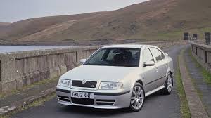 The petrol version has engine is 1.8 turbo 1781 cc 4 cylinder 8 valves petrol engine generating 150 the main problem is cost of spares and repair which adds to ownership though mileage in diesel version is good, the city average. Skoda Octavia 1 9 Tdi 2008 Review Youtube