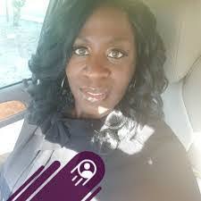 Trina Bowles's Instagram, Twitter & Facebook