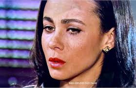 Should Daphne and Carter become a couple?