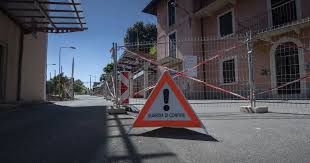 Quelle que soit la ville choisie pour investir ou acheter, il faut penser qu'à la frontière suisse il est possible de se rendre dans les grandes villes suisses à une vitesse grand v. La Suisse Juge Premature De Rouvrir Sa Frontiere Avec L Italie Des Le 3 Juin Le Temps