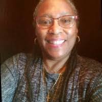 Stephanie Wardlow's Instagram, Twitter & Facebook