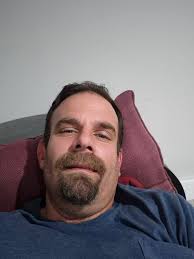 Masculine partner sought by gay man in Long Island, NY