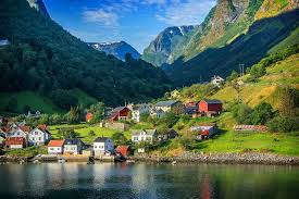 ˈbæ̀ɾɡn̩ (listen)), historically bjørgvin, is a city and municipality in vestland county on the west coast of norway. Selbstgefuhrte Norwegen Rundfahrt Bergen Nach Bergen 2021