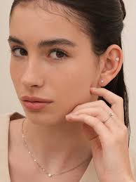 14K Solid Gold Lab Diamond Grace Internally Threaded Labret Piercing 2