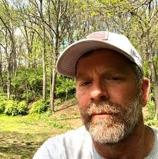 Forrest Lutz's Instagram, Twitter & Facebook