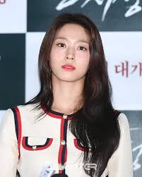 The Biggest Asian Idols Tumblr Blog Kpop Jpop Cpop Girlgroups Models Gravure Idols Ulzzangs Race Queens Every 10 M Seolhyun Korean Beauty Race Queen