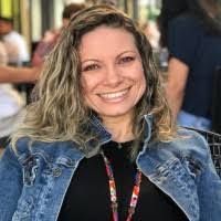 Casandra Gil's Instagram, Twitter & Facebook