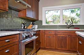The best craftsman kitchens have stunning cabinetry made of real wood rather than artificial materials. Craftsman Style Kitchen Bonita Klassisch Kuche San Diego Von Remodel Works Bath Kitchen