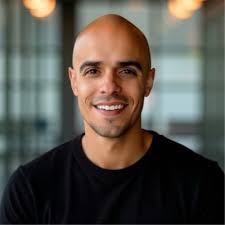 2025 was a great year. 70+ speeches 25+ media appearances 6 presidential  centers 1 NYT bestseller And a few Bud Light Limes Looking forward to what  2026 has in store.